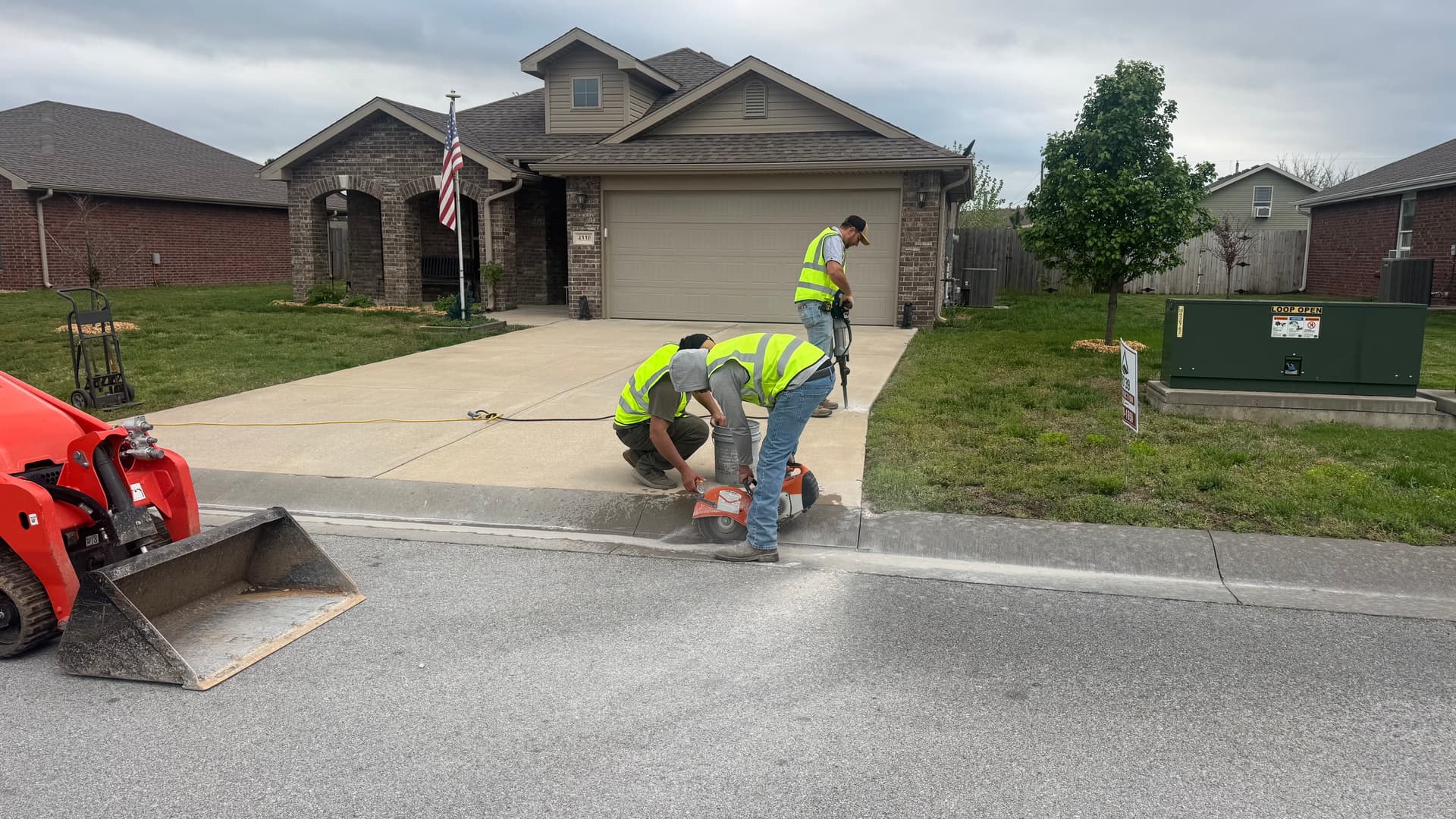 Gallery photos for From Pour to Precision Cuts on a Residential Concrete Driveway: Image #2